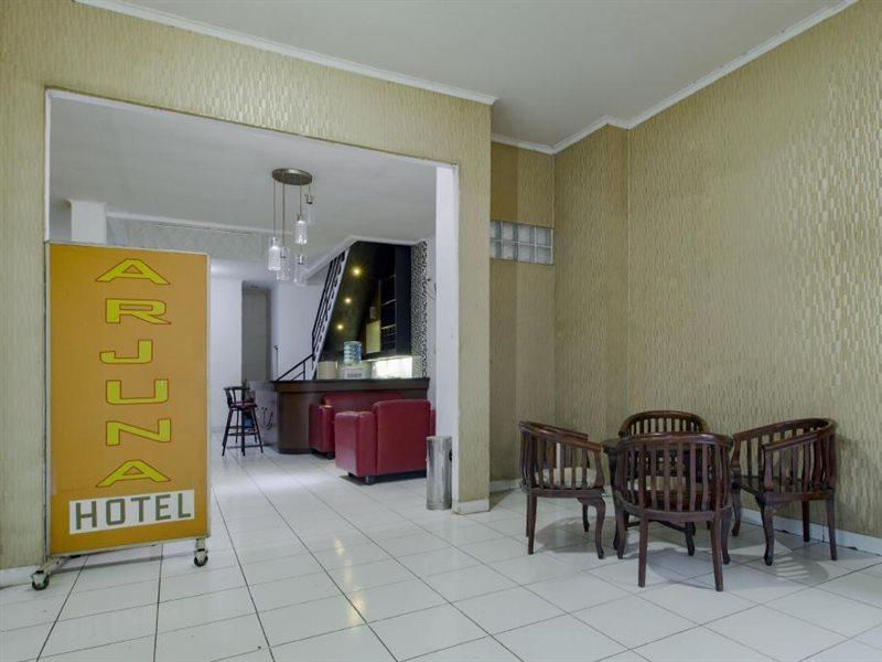 Hotel Arjuna Bekasi Exteriér fotografie