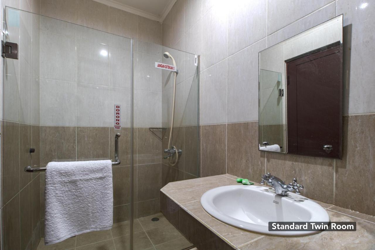 Hotel Arjuna Bekasi Exteriér fotografie