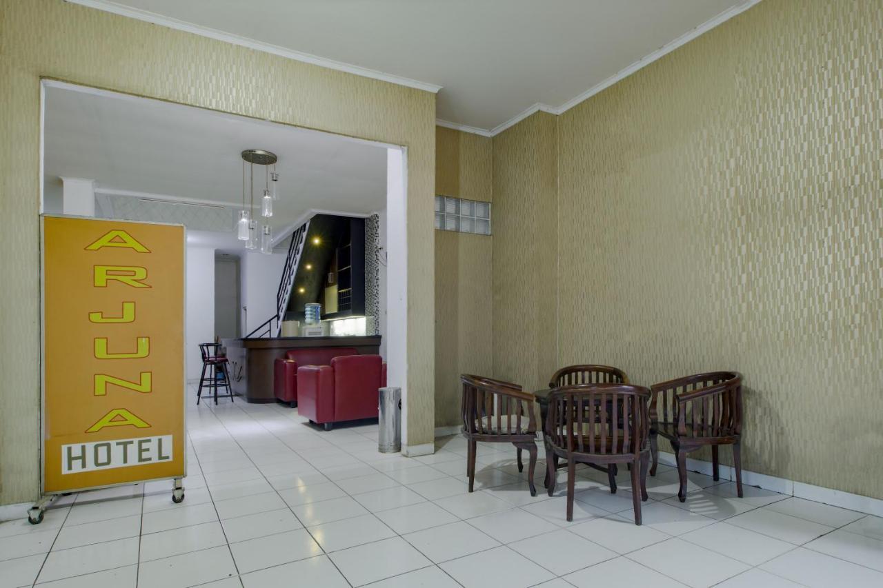 Hotel Arjuna Bekasi Exteriér fotografie